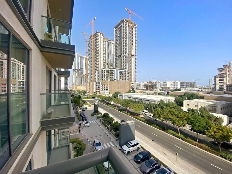Brand New 1br In Prime Location Apartment Dubai